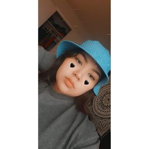 Meet your Posher, Talia